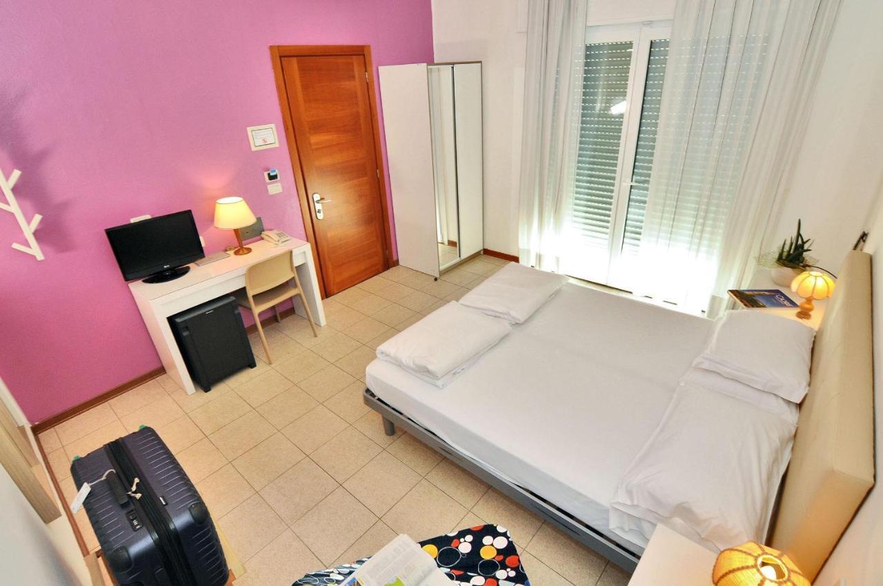 Hotel Nederland Caorle Exteriér fotografie