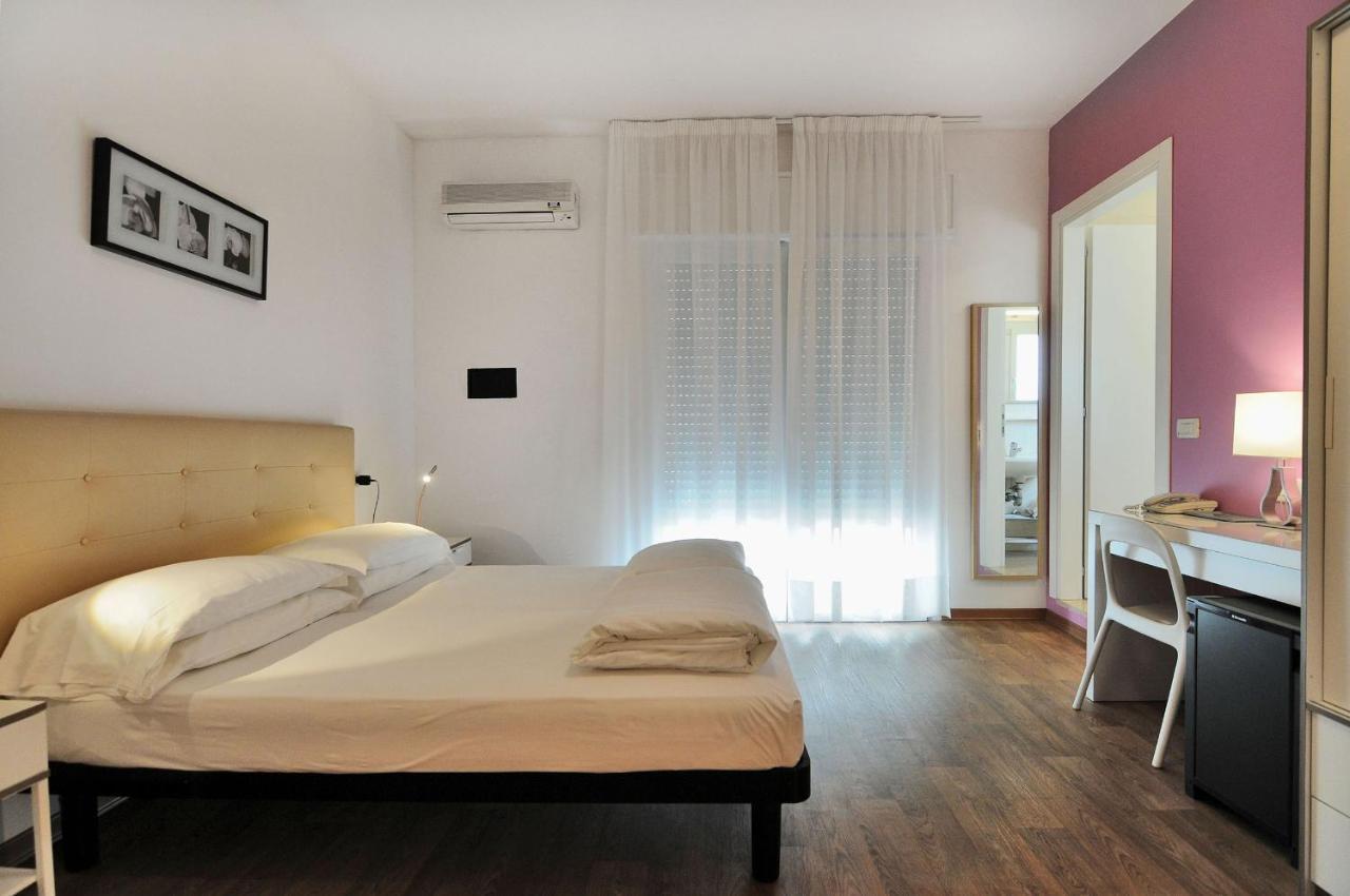 Hotel Nederland Caorle Exteriér fotografie